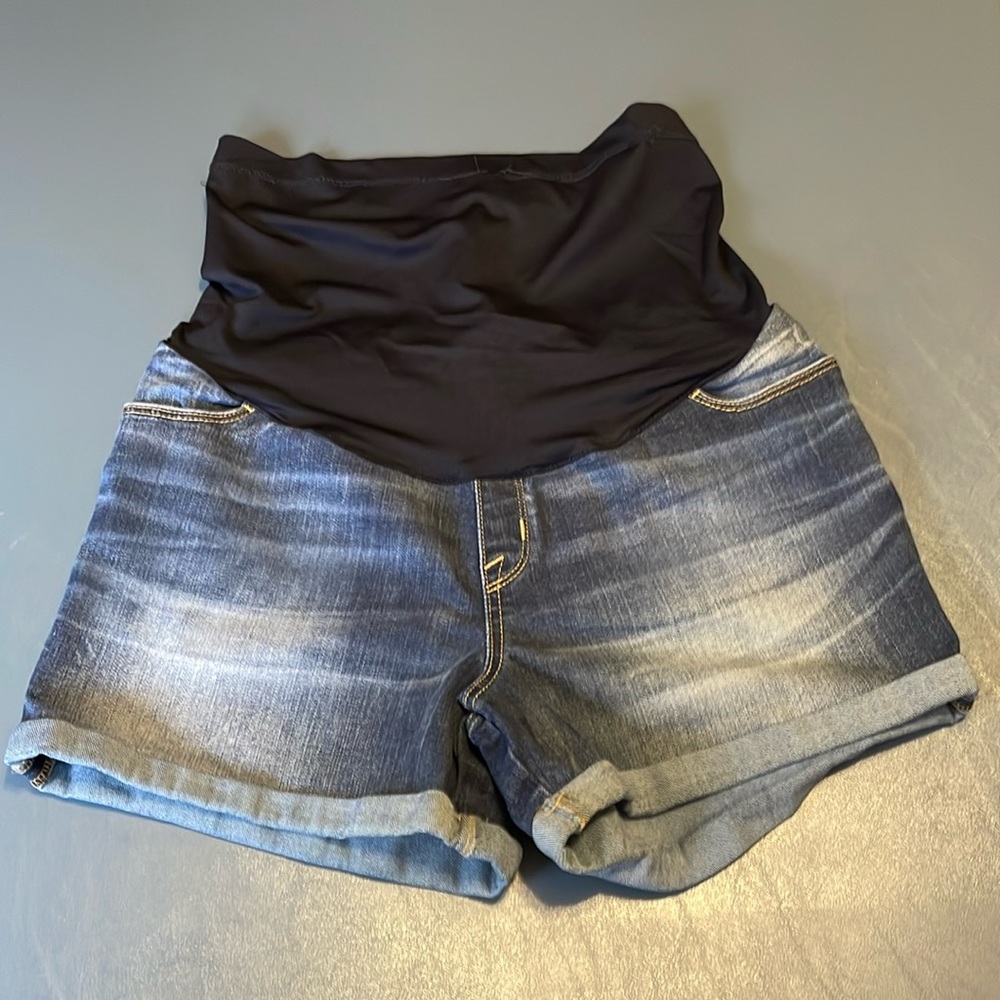 Women’s Maternity Blue Jean Shorts Liz Lange MIDI Medium
